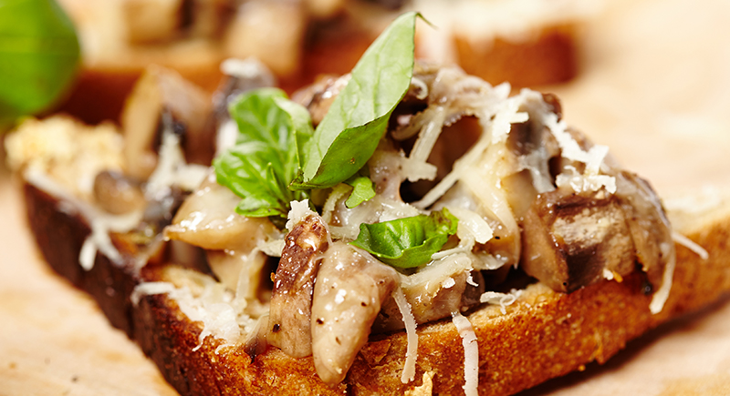 Bruschette funghi champignon trifolati