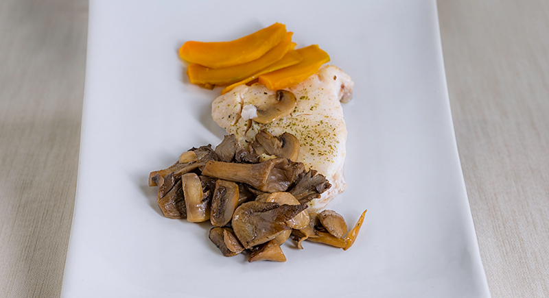 Filetto di rombolino (orata) con zucca al forno, pleorotus e champignon