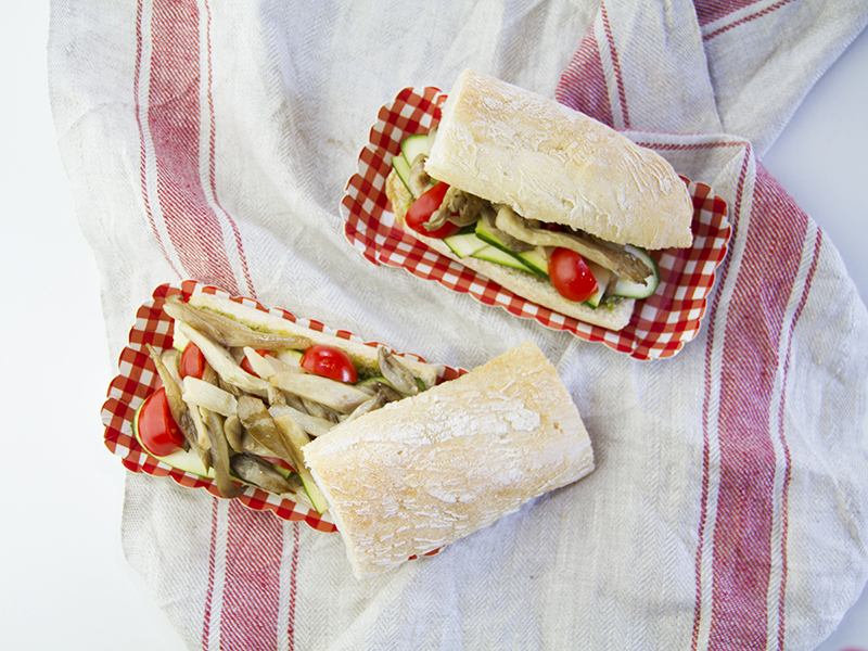 Panino con insalata di funghi