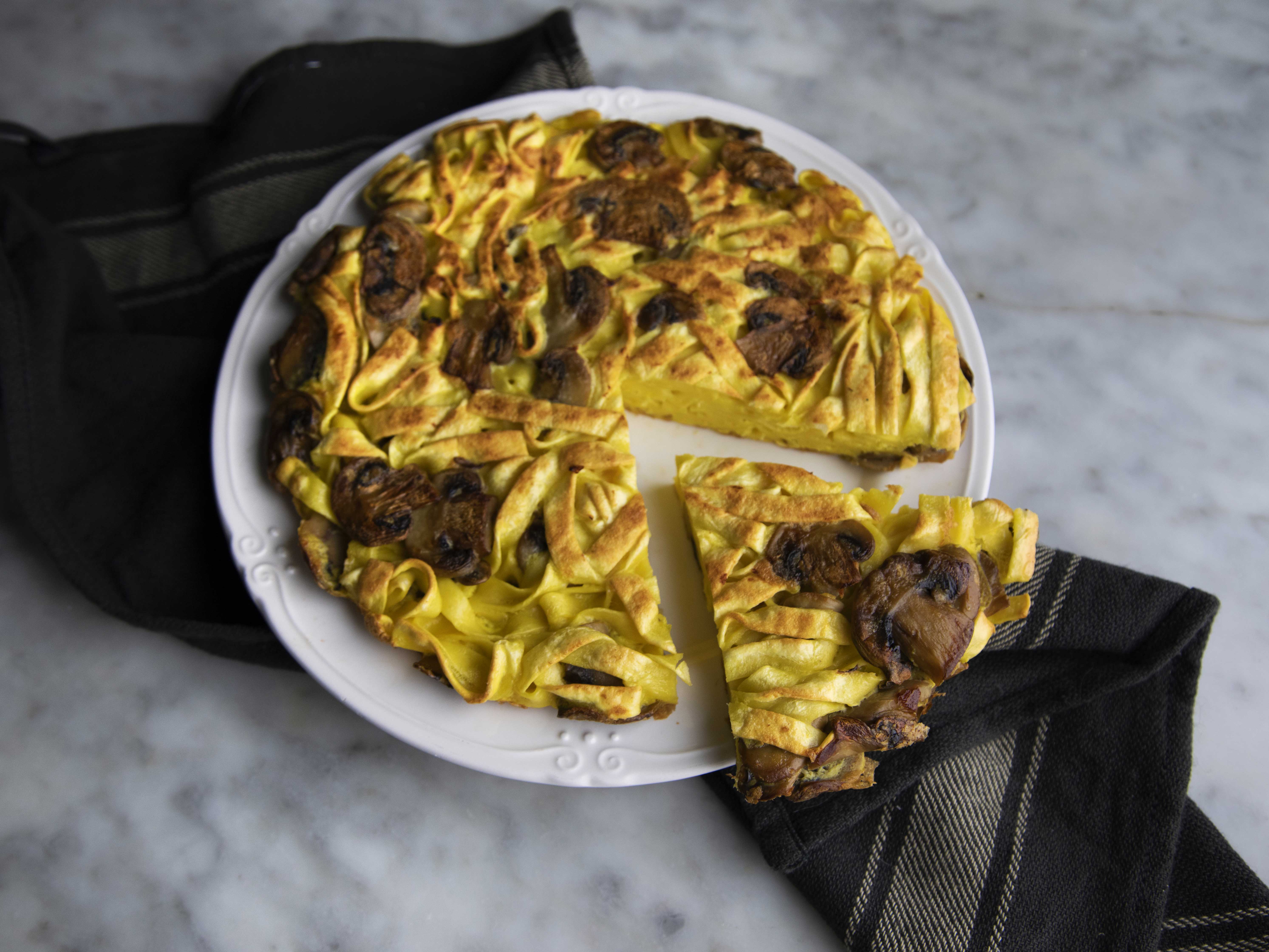 Frittata di tagliatelle ai funghi